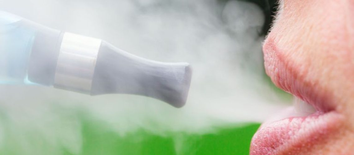 vaping-close-up-lips